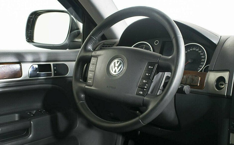 Volkswagen Touareg 2.5 Автомат