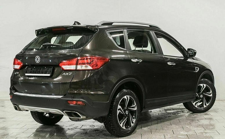 Dongfeng ax7