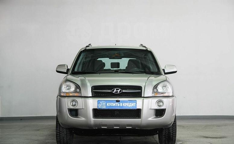 Hyundai Tucson, 1 поколение