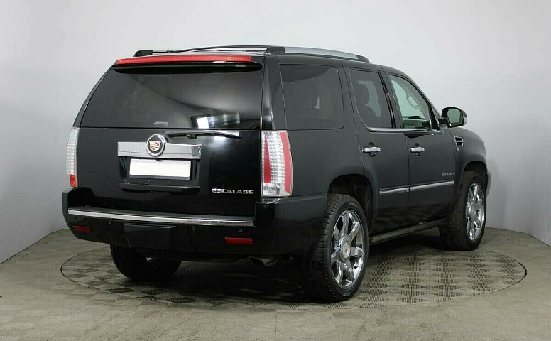 Cadillac Escalade III