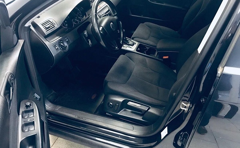 Volkswagen Passat (B6)