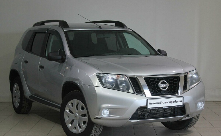 Nissan Terrano III (D10)