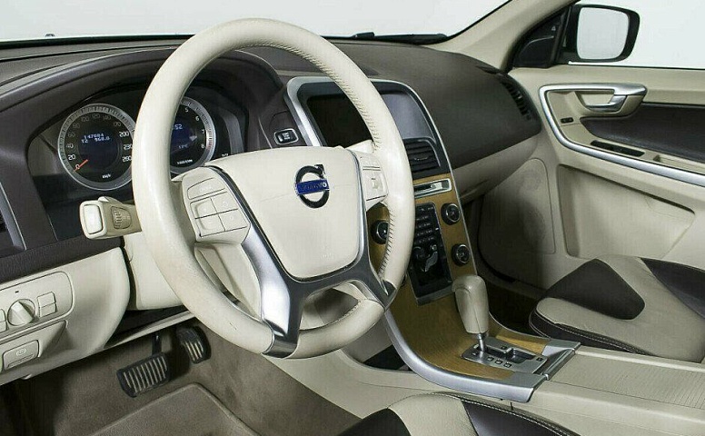Volvo XC60 2.0 Робот
