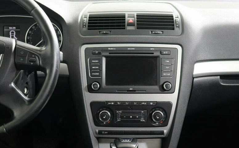 Skoda Octavia 1.8 Робот