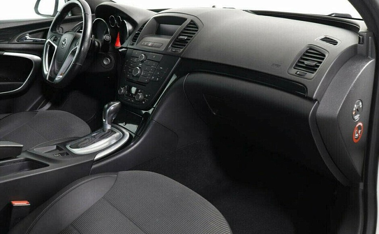 Opel Insignia 2.0 Автомат