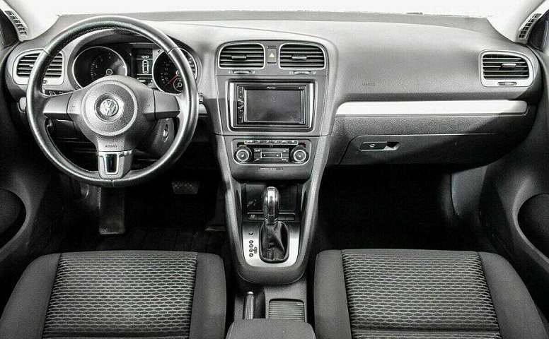 Volkswagen Golf 1.4 Робот