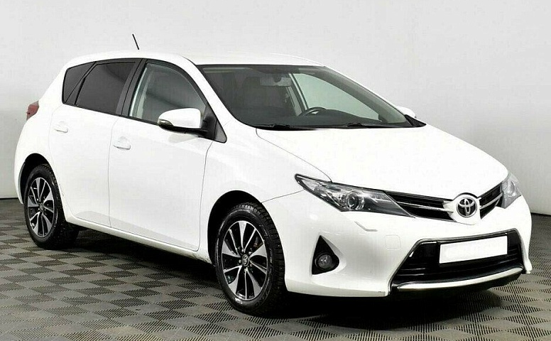 Toyota Auris 1.6 Вариатор