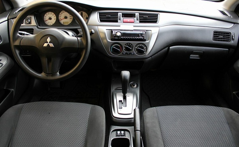 Mitsubishi LANCER 1.6 AT (98 л.с.)
