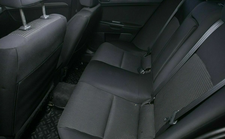 Mitsubishi lancer