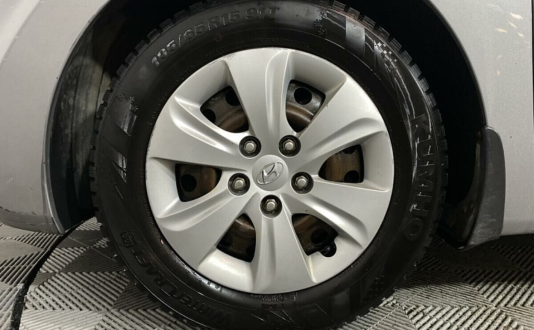 Hyundai Elantra 1.6 МКПП