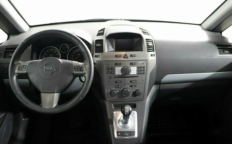 Opel Zafira 1.8 Робот