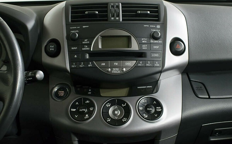 Toyota RAV4 III (XA30)