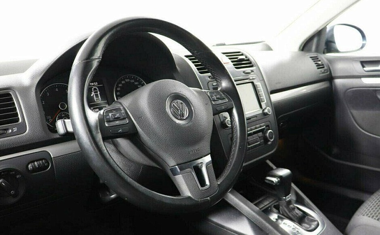 Volkswagen Jetta 1.6 Робот
