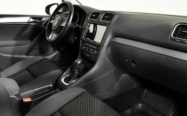 Volkswagen Golf 1.2 Робот