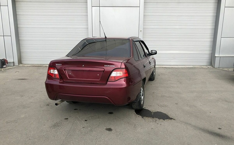 Daewoo NEXIA 1.5 MT (80 л.с.)