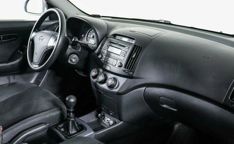 Hyundai Elantra 1.6 Механика