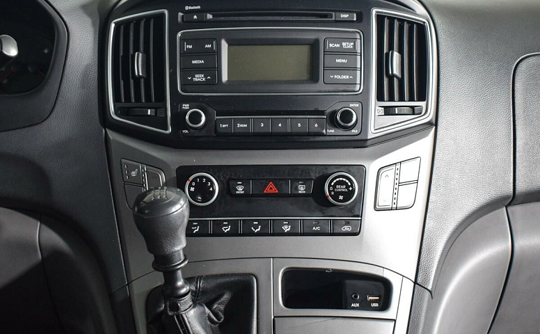 Hyundai H-1