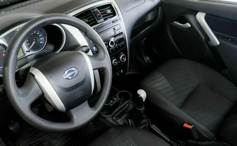 Datsun mi-do