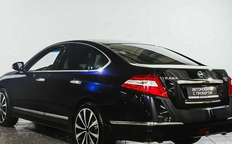 Nissan teana