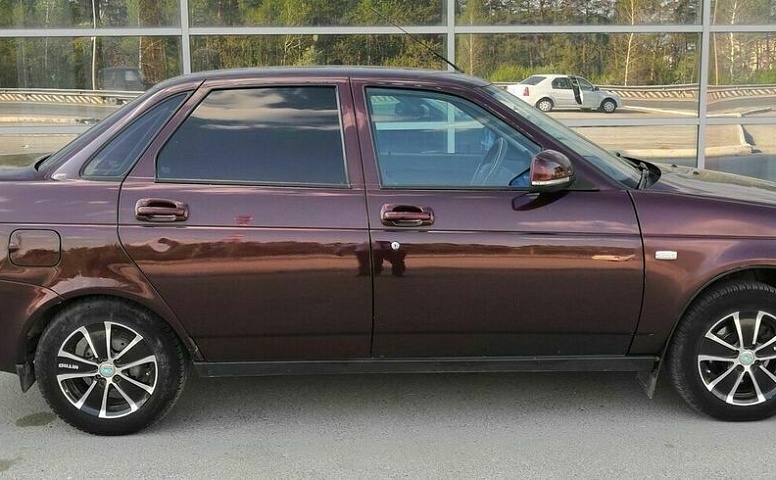 LADA (ВАЗ) 2170 1.6 MT (98 л.с.)