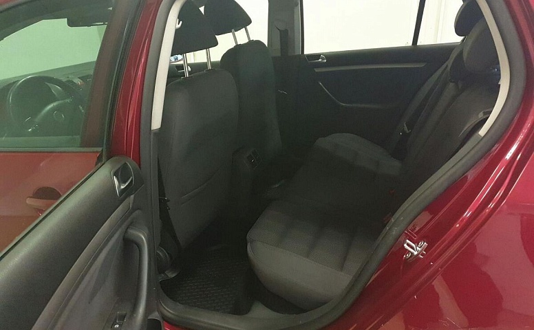 Volkswagen Golf V
