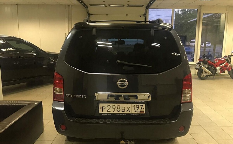 Nissan Pathfinder III