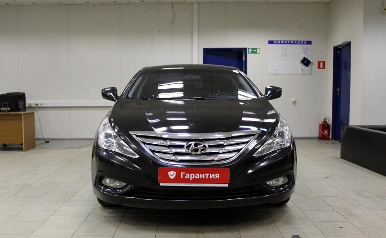 Hyundai Sonata VI (YF)
