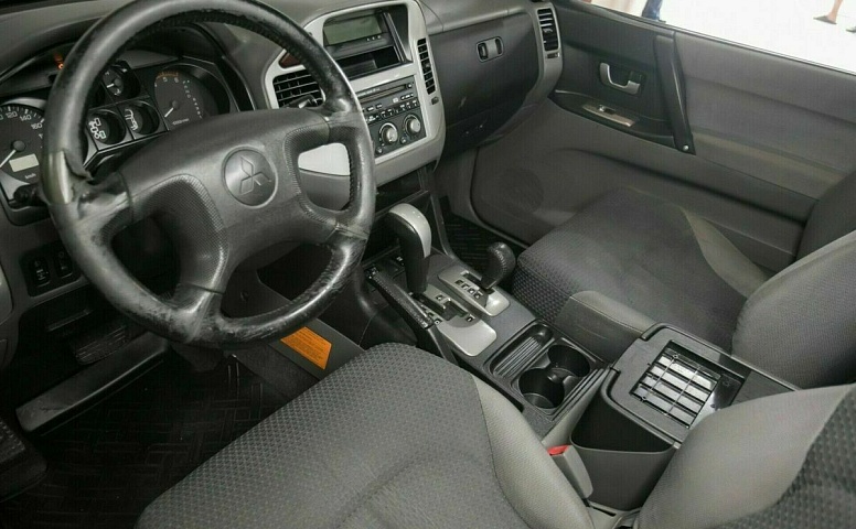 Mitsubishi pajero