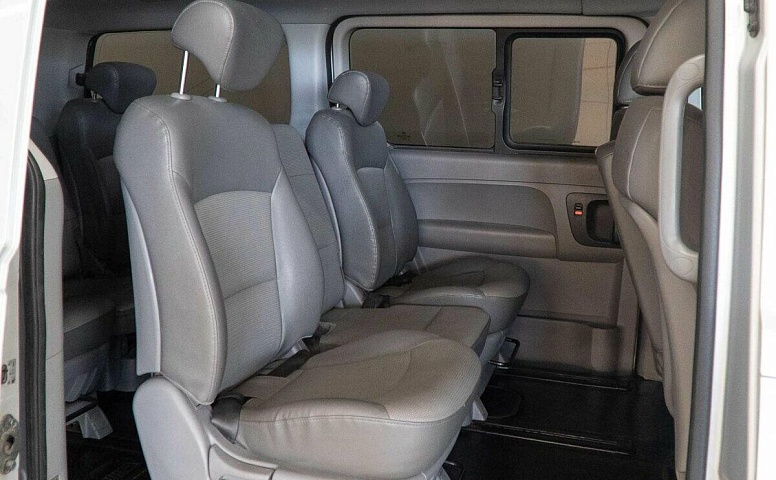 Hyundai Grand Starex I