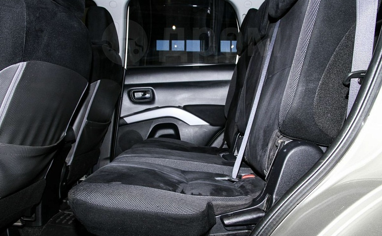 Mitsubishi Outlander, 2 поколение