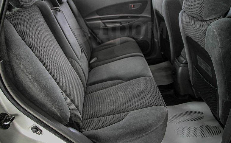 Hyundai Tucson, 1 поколение
