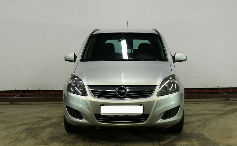 Opel Zafira B Рестайлинг
