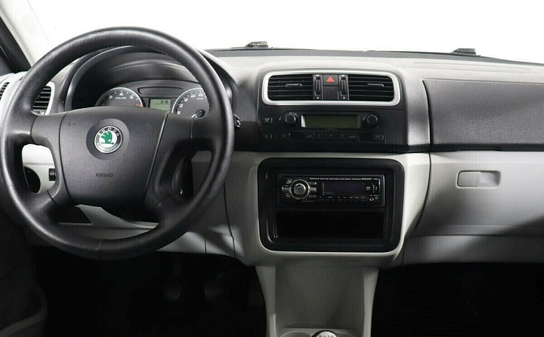 Skoda Fabia II