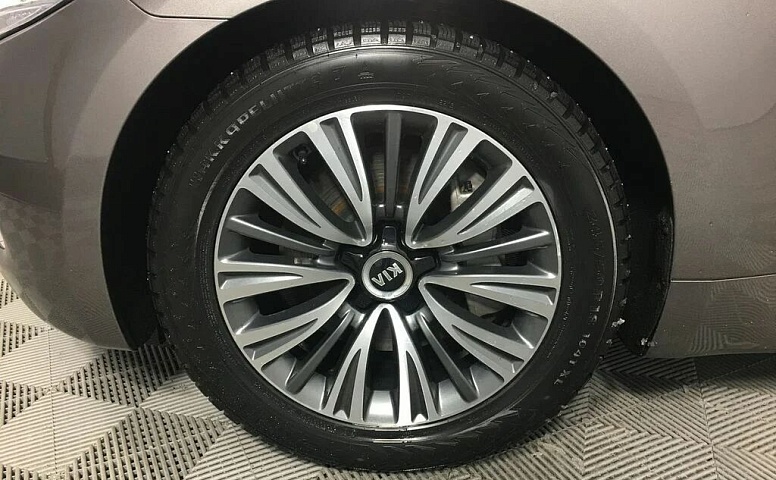 Kia quoris i рестайлинг