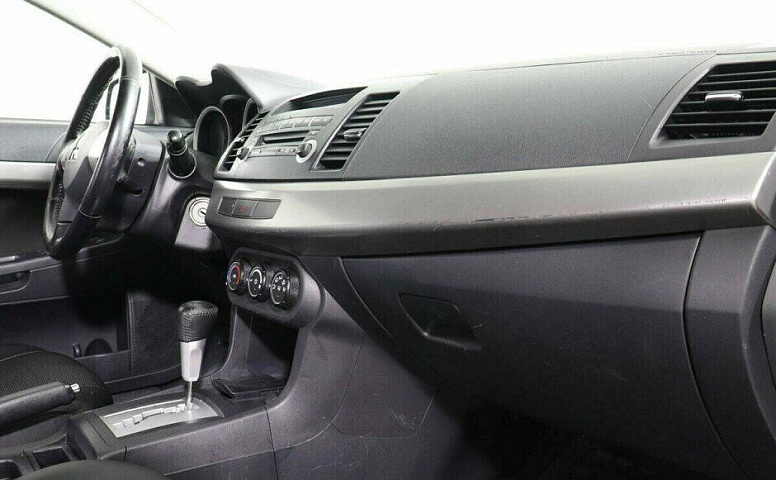 Mitsubishi Lancer 1.5 Автомат