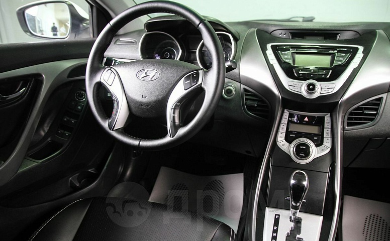Hyundai Avante, 4 поколение