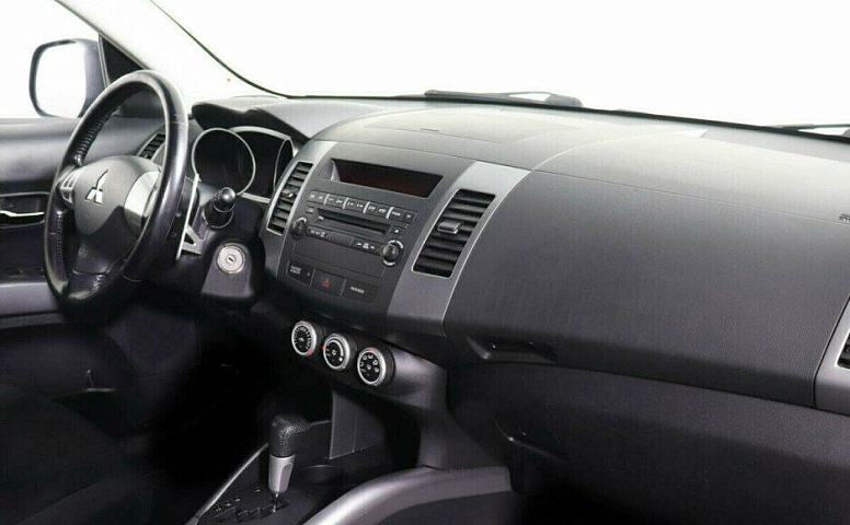 Mitsubishi Outlander 2.4 Вариатор