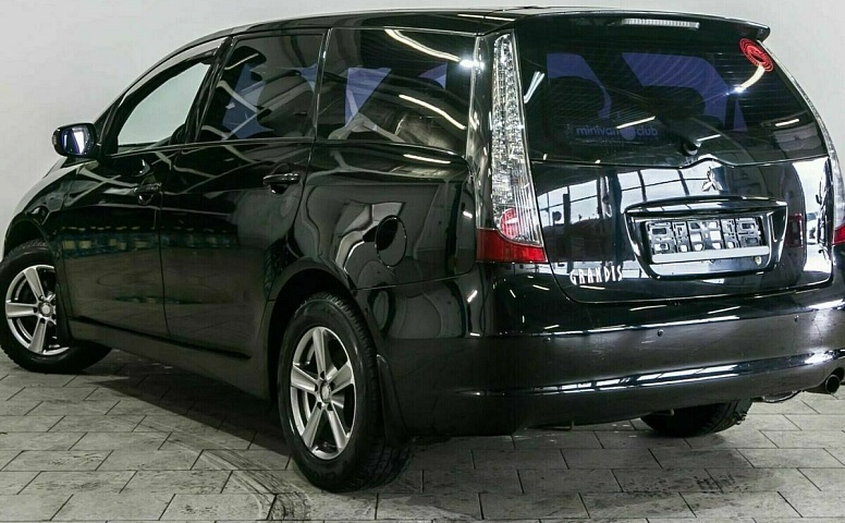 Mitsubishi grandis
