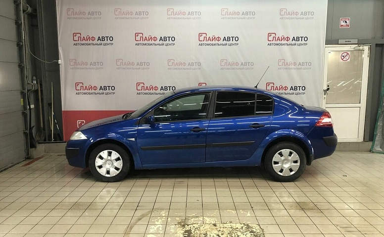 Renault MEGANE 1.6 AT (115 л.с.)