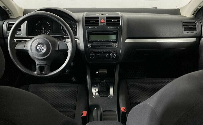Volkswagen Jetta V