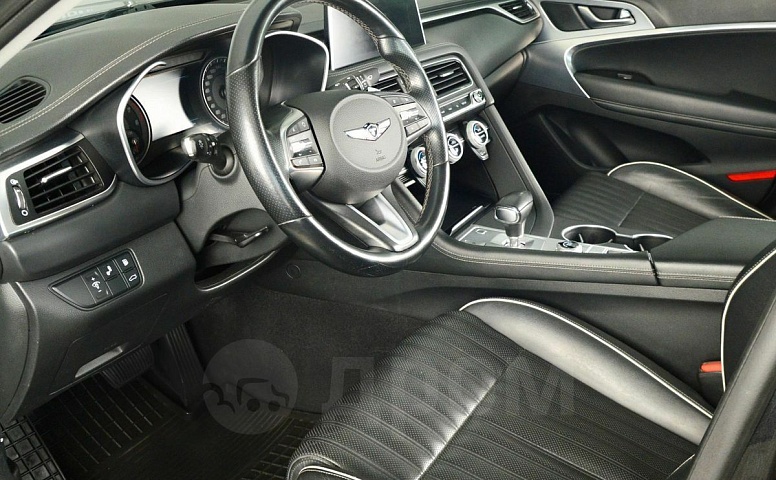 Genesis G70, 1 поколение