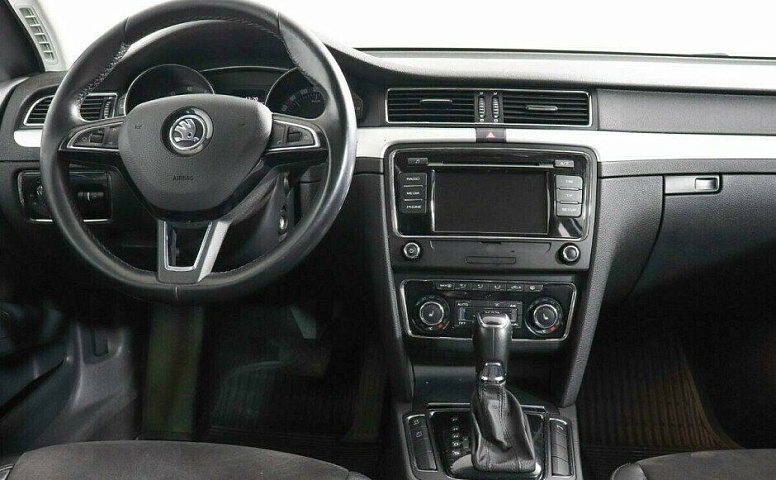 Skoda Superb 1.8 Робот