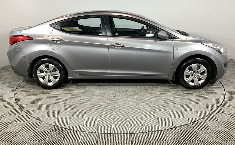 Hyundai Elantra 1.6 МКПП