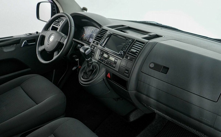 Volkswagen Caravelle T5