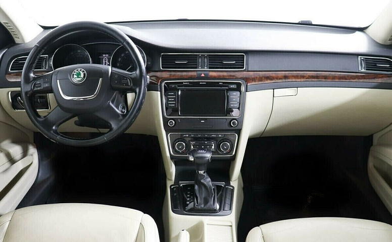 Skoda Superb II