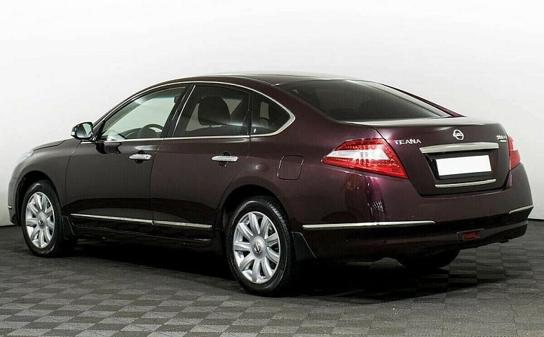 Nissan teana