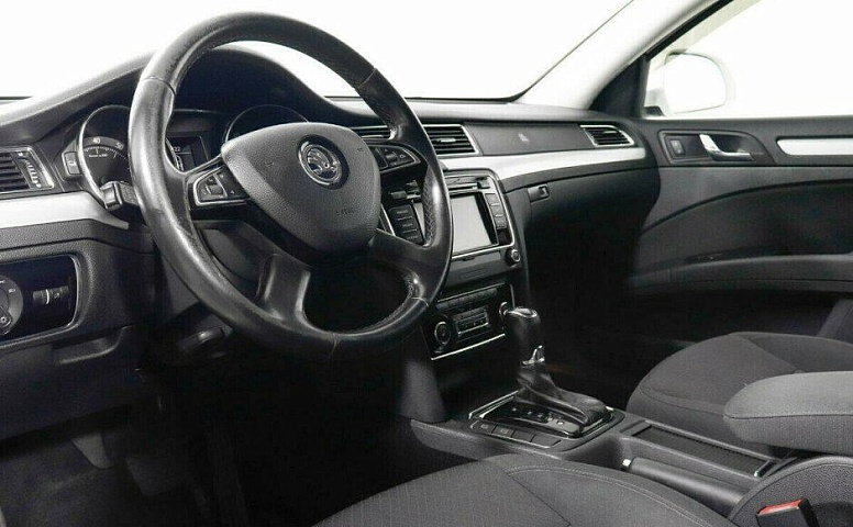 Skoda Superb 1.8 Робот