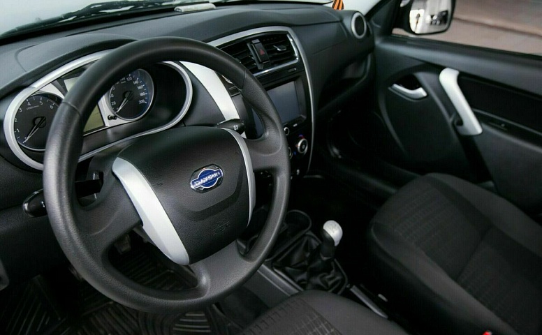 Datsun mi-do