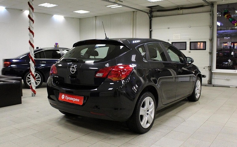 Opel Astra J