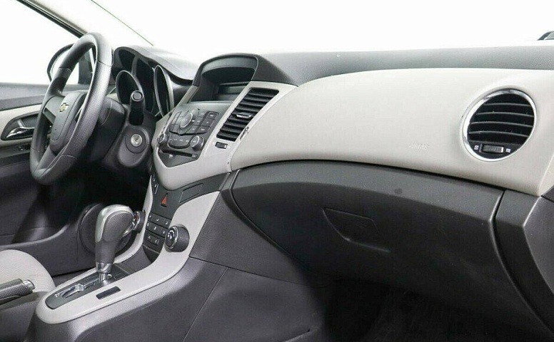 Chevrolet Cruze 1.6 Автомат